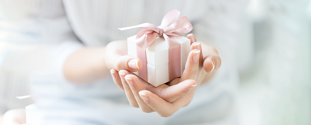 How to Manage Holiday Gift Expectations